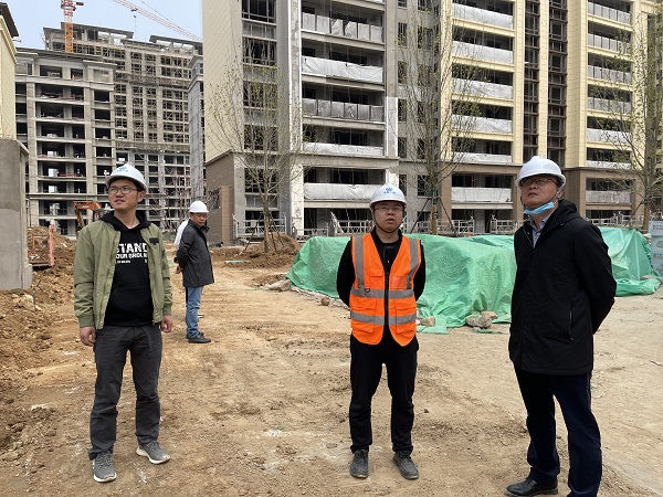 公司副总经理曾洪泉到龙口中南熙悦项目检查指导工作